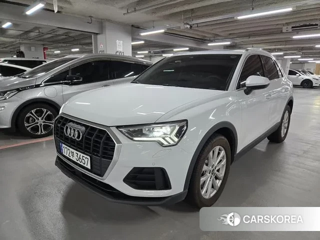 Audi Q3 (F3) 2025 Белый из Кореи