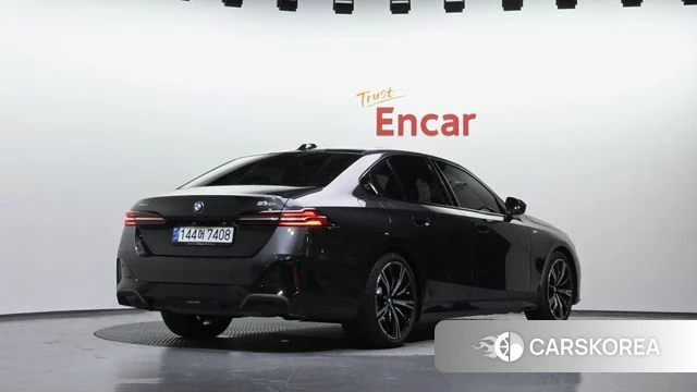 BMW 5 Series (G60) 2024 Серый из Кореи