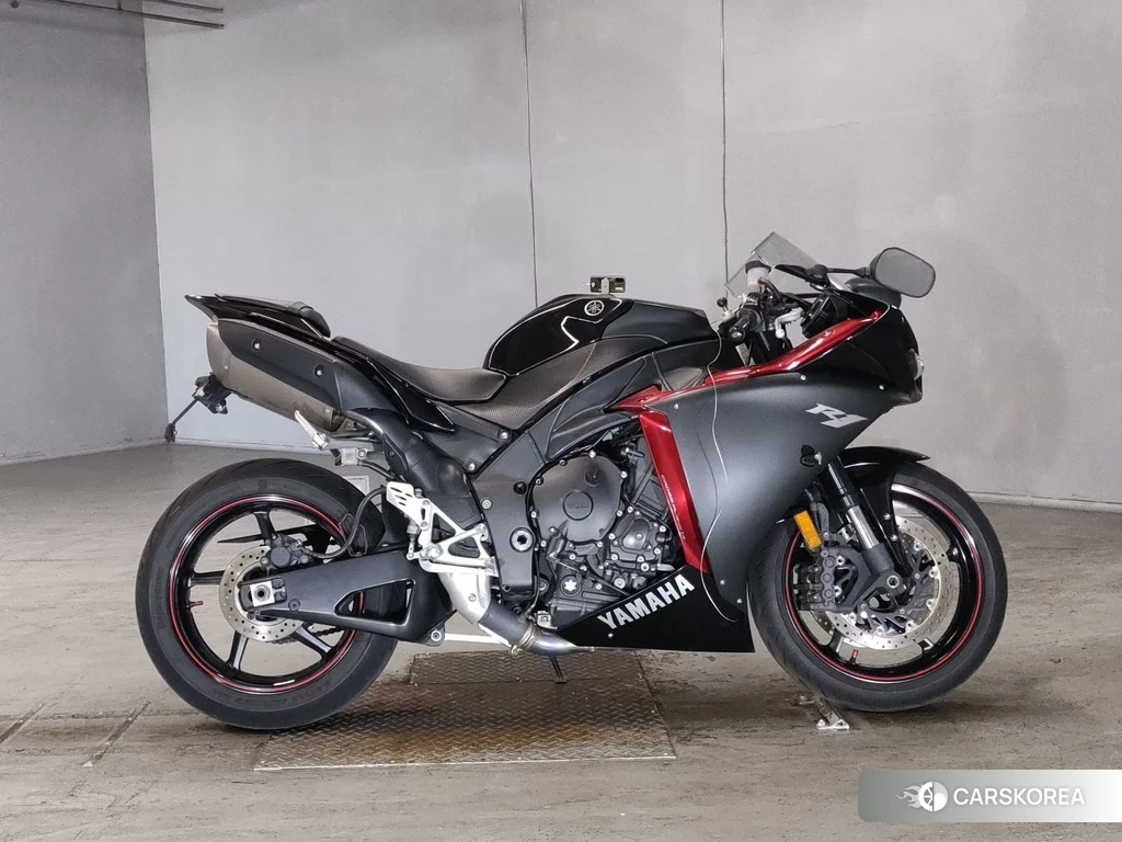 Проданный Yamaha YZF-R1 2011 из Японии