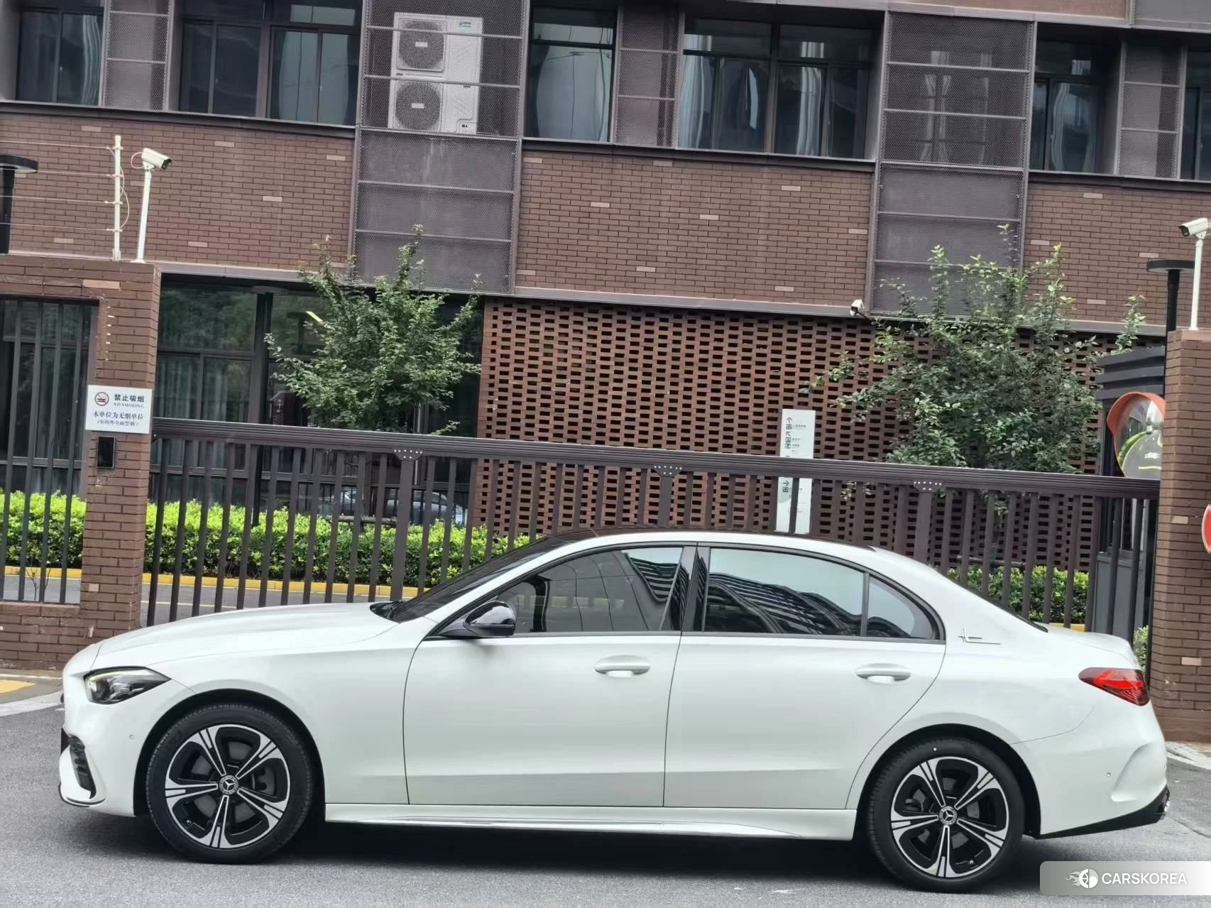 Mercedes-Benz Class C 2021 Белый из Китая