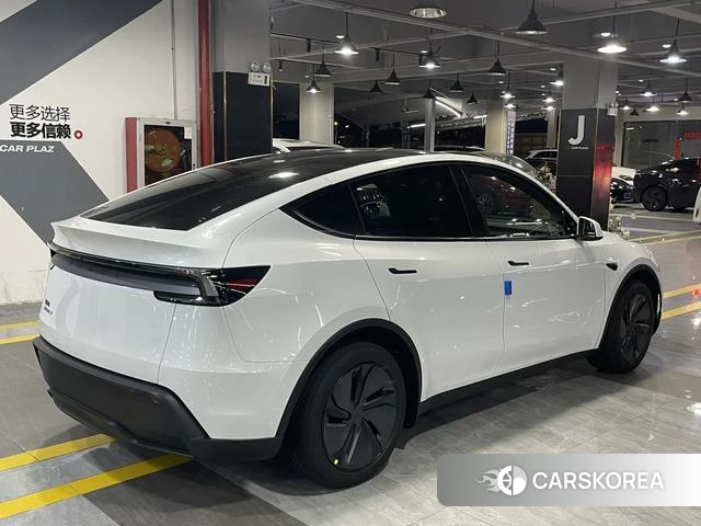 Tesla Model Y 2026 Белый из Китая