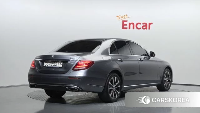 Mercedes-Benz E-Class W213 2020 Серый из Кореи