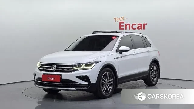 Volkswagen Tiguan second Generation 2021 Белый из Кореи
