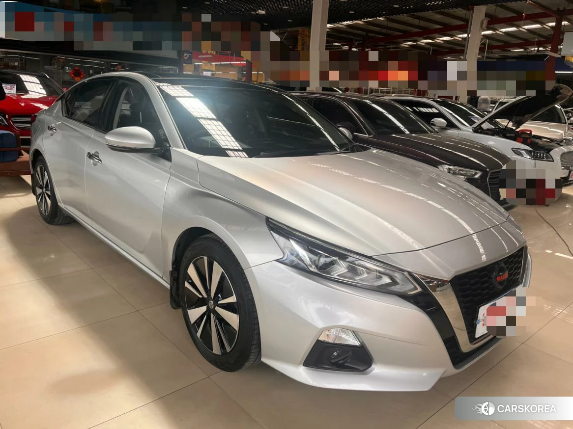 Nissan Teana 2020 Серебристо-серый из Китая