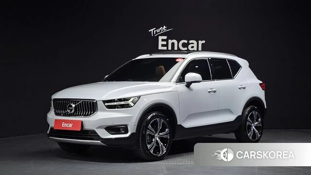 Volvo XC40 2022 Серебристо-серый из Кореи