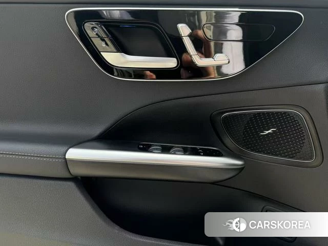 Mercedes-Benz C-class PHEV 2023 Белый из Китая
