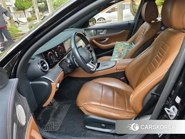 Mercedes-Benz E-Class W213 2021 Черный из Кореи