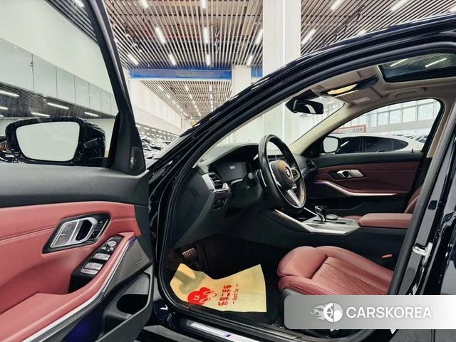 BMW 3 series 2022 Черный из Китая
