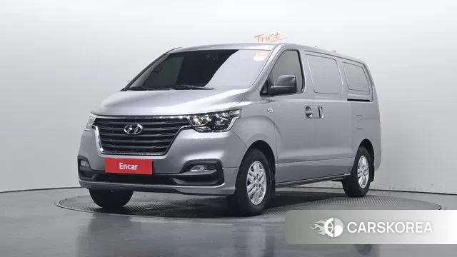 Hyundai The New Grand Starex 2021 Серебристо-серый из Кореи