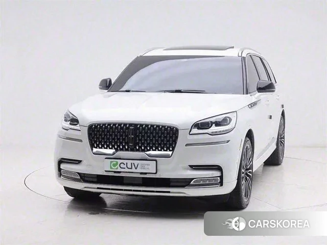 Lincoln Aviator 2nd generation 2023 Белый из Кореи
