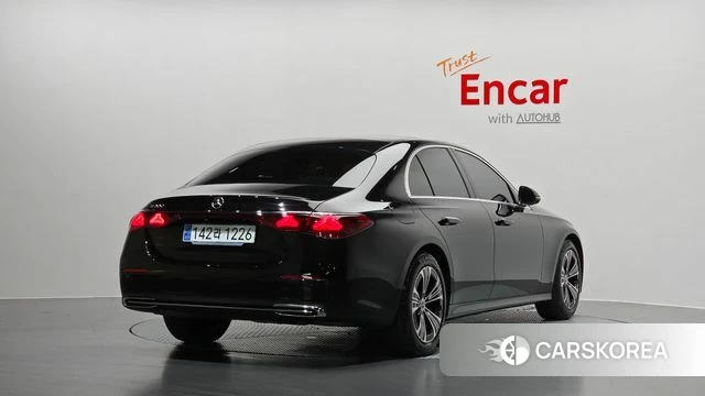 Mercedes-Benz E-Class W214 2025 Черный из Кореи