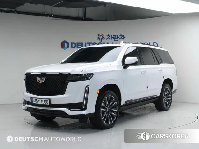 Cadillac Escalade 5th Generation 2023 Белый из Кореи