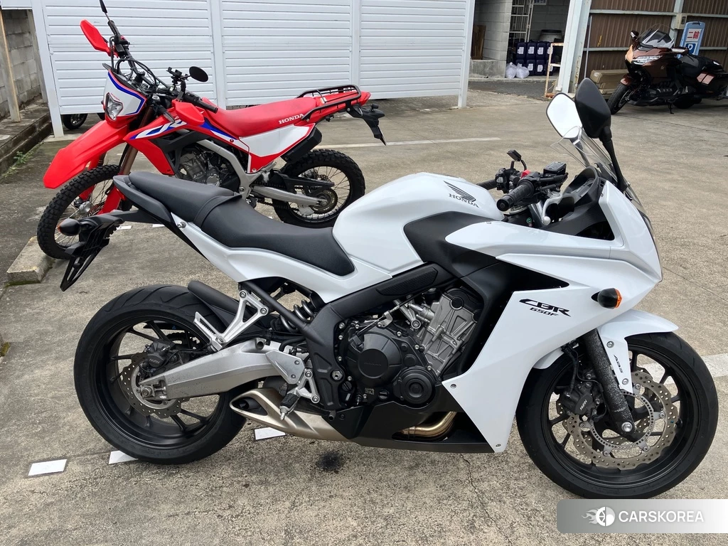 Проданный Honda CBR650F 2015 из Японии