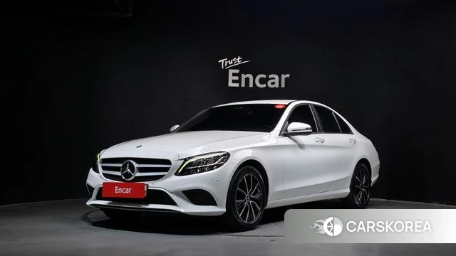 Mercedes-Benz C-Class W205 2019 Белый из Кореи