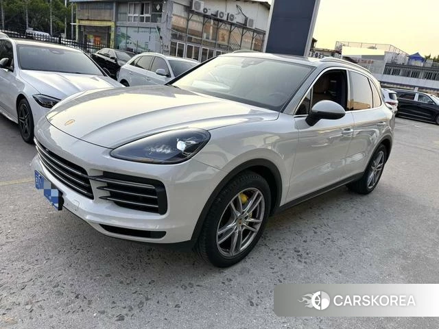 Porsche Cayenne 2018 Белый из Китая