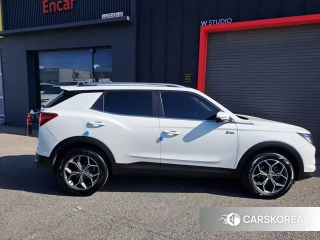 Ssangyong Beautiful Korando 2022 Белый из Кореи