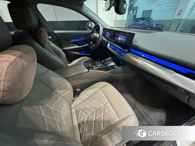 BMW 5 series 2025 Белый из Китая