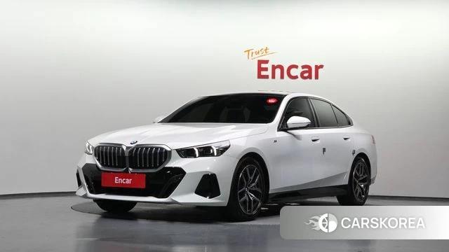 BMW 5 Series (G60) 2025 Белый из Кореи