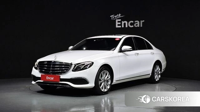 Mercedes-Benz E-Class W213 2019 Белый из Кореи