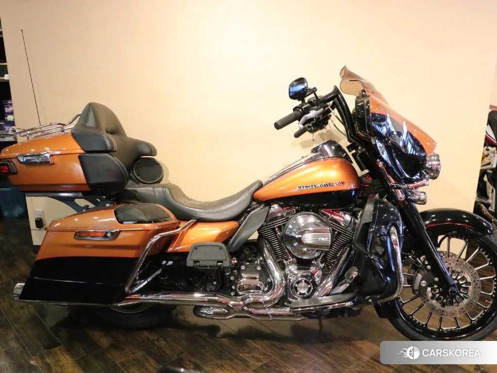 Проданный Harley-Davidson Electra Glide FLHTK1690 2014 из Японии, фото 2