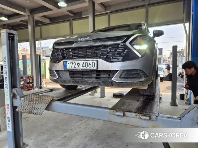 Kia Sportage 5th Generation Hybrid 2022 Серый из Кореи