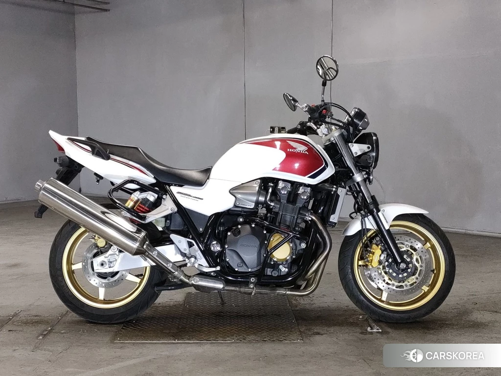 Проданный Honda CB1300SF 2013 из Японии