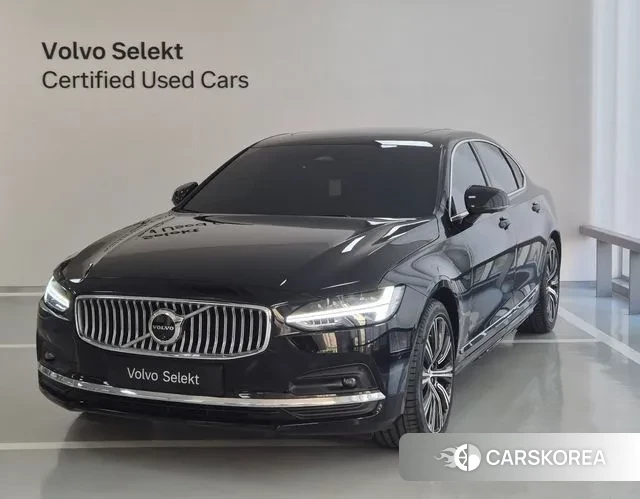 Volvo S90 2024 Черный из Кореи