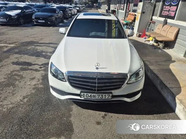 Mercedes-Benz E-Class W213 2020 Белый из Кореи