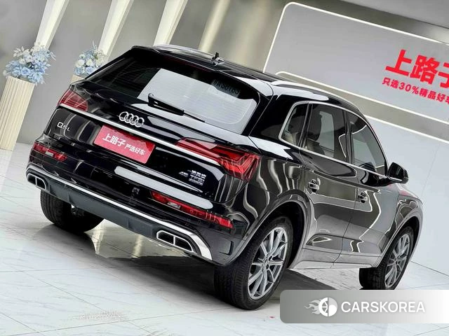 Audi Q5L 2022 Черный из Китая