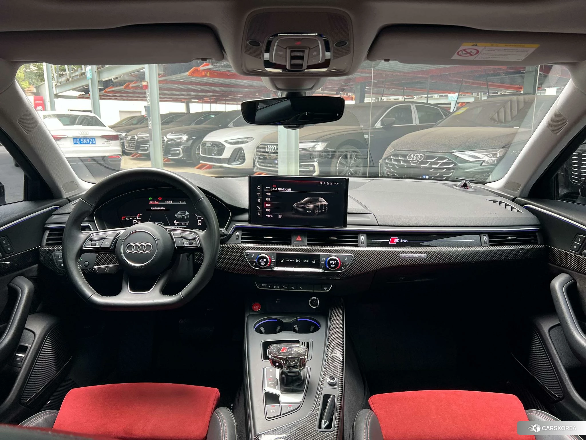 Audi A4L 2020 Черный из Китая
