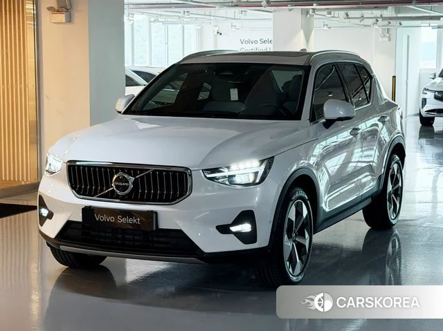 Volvo XC40 2026 Белый из Кореи