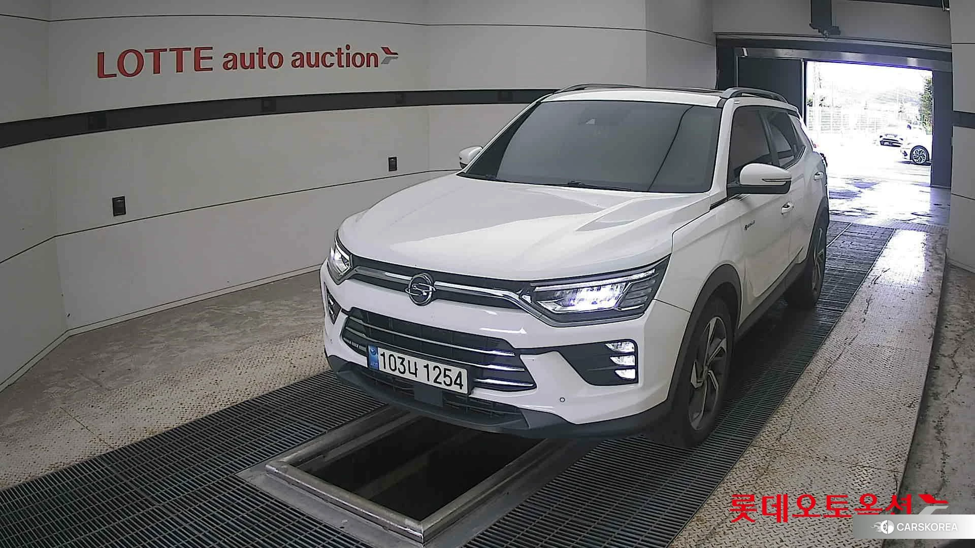 SsangYong Korando 2021 Белый из Кореи