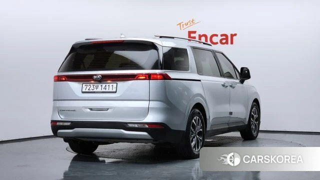 Kia Carnival 4th generation 2021 Серебряный из Кореи