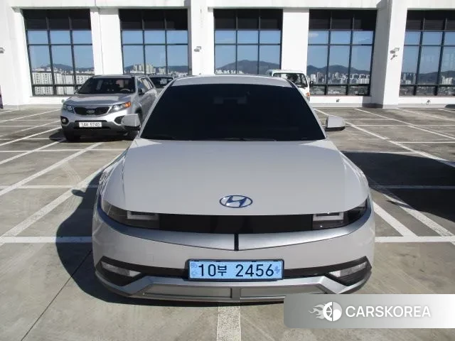 Hyundai Ionic 5 2023 Серебристо-серый из Кореи