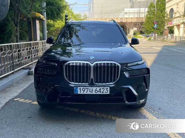 BMW X7 (G07) 2025 Черный из Кореи