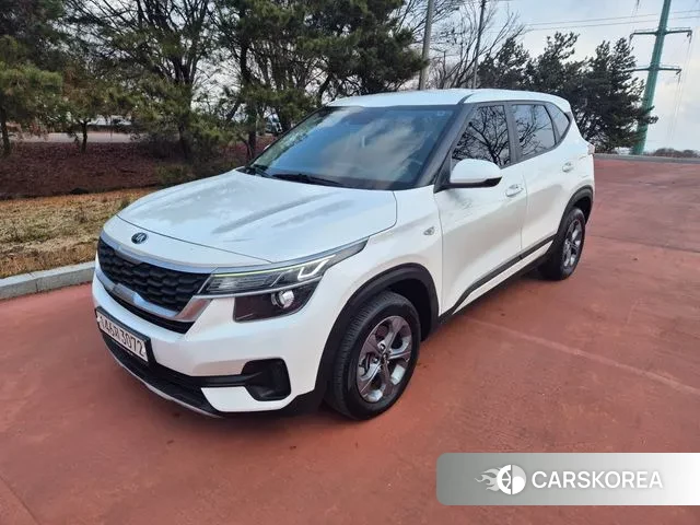 Kia Seltos 2021 Белый из Кореи