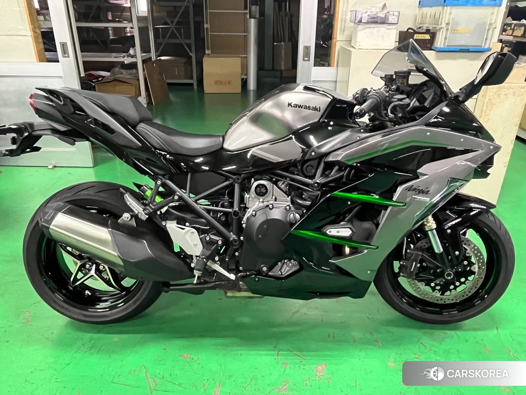 Проданный Kawasaki NINJA H2 SX SE 2021 из Японии, фото 2