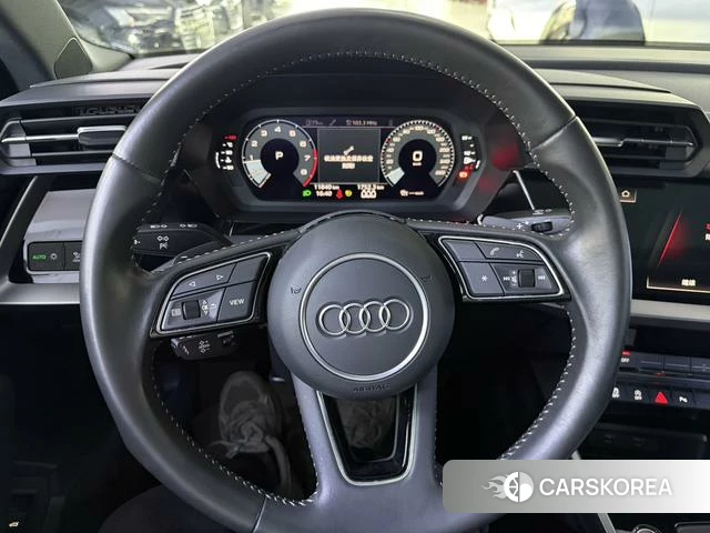 Audi A3 2022 Темно-серый из Китая