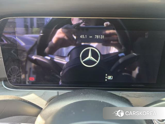 Mercedes-Benz E-class (imported) 2021 Черный из Китая