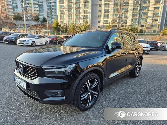 Volvo XC40 2019 Черный из Кореи