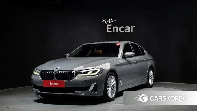 BMW 5 Series (G30) 2021 Серебристо-серый из Кореи