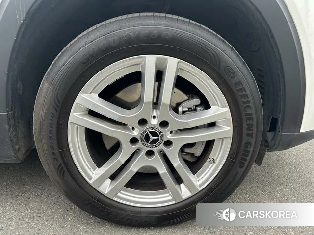 Mercedes-Benz GLB 2023 Белый из Китая