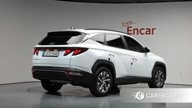 Hyundai Tucson Hybrid (NX4) 2021 Белый из Кореи