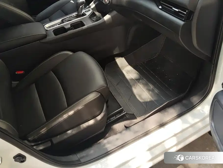 Nissan Sylphy 2026 Белый из Китая