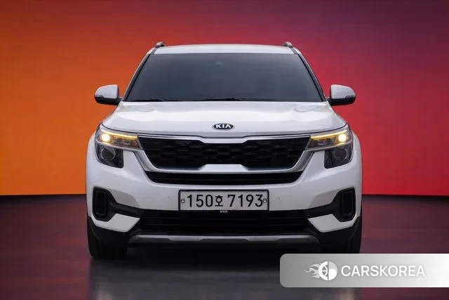 Kia Seltos 2020 Белый из Кореи