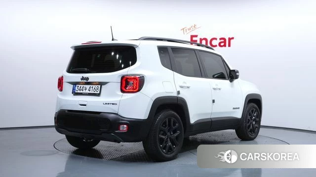Jeep Renegade 2023 Белый из Кореи