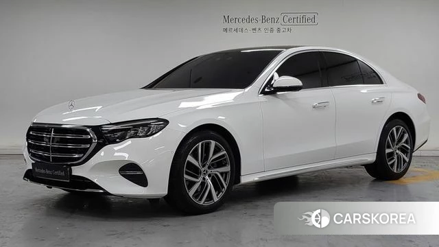 Mercedes-Benz E-Class W214 2024 Белый из Кореи