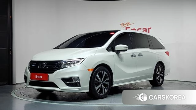 Honda Odyssey 2020 Белый из Кореи