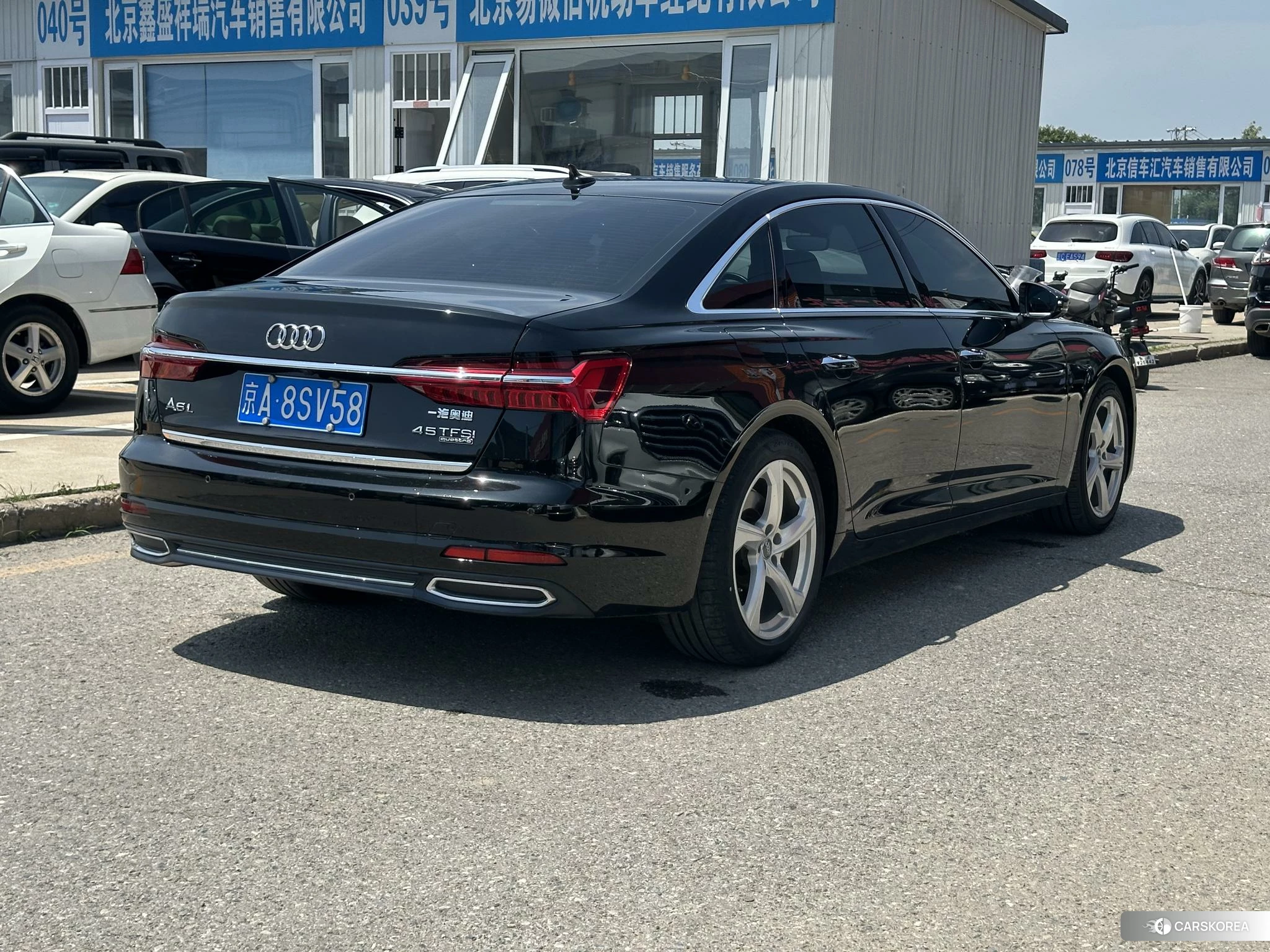Audi A6L 2020 Черный из Китая