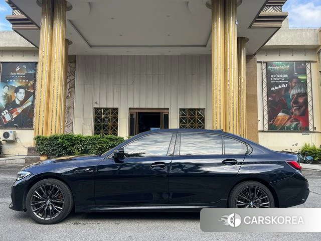 BMW 3 series 2022 Черный из Китая